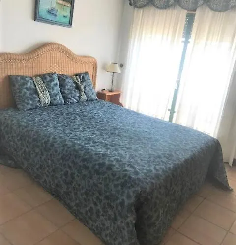 Apart. T2 Olhos De Agua Апартаменти